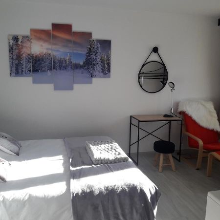 Appartement 4/6 Pers Plein Sud. Front De Neige Изола 2000 Екстериор снимка